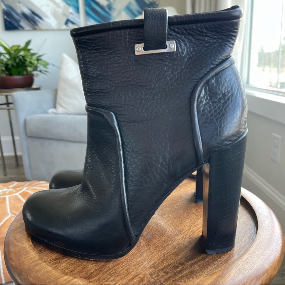 Rachel Zoe Women's Charlie High Heel Bootie Buckle Detail Size 8.5